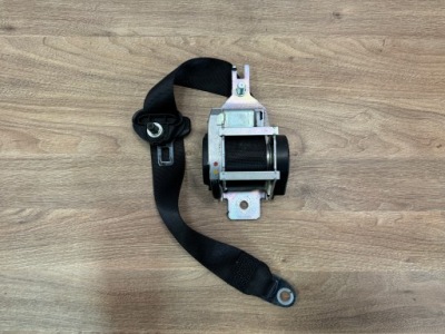 Ремень безопасности левый задний  mercedes gls w166 a1668600985 фото №1