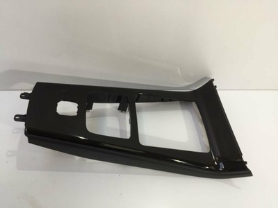 Mercedes a w177 2019 рамка тунель середній фото №1