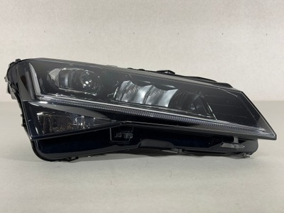 SKODA SUPERB 3 3 RESTYLING 3V1 FARO DERECHA PARTE DELANTERA COMPLETO DIODO LUMINOSO LED FARO JUEGO - BUEN ESTADO  