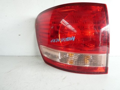 Лампа ліва задня toyota avensis verso фото №1