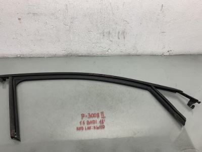 Прокладка стекло дверь правый перед peugeot 3008 ii фото №1