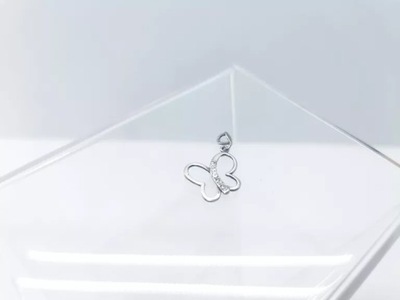 SREBRNA ZAWIESZKA MOTYLEK 1,38G