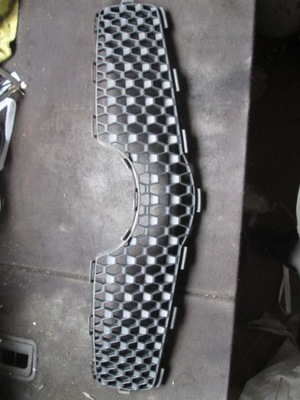 Решётка радиатора решётка радиатора бампера перед toyota yaris ii 06-09 фото №1