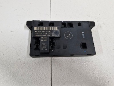 Mercedes benz slk r171 блок керування модуль двері правий 1718207026 фото №1