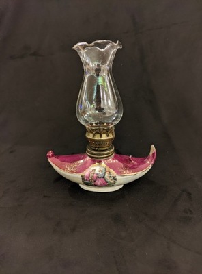 Kolekcjonerska porcelanowa lampka naftowa