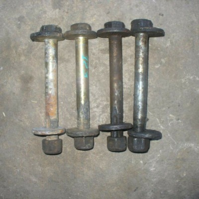 Болт углов схождение mercedes w123 1163300018 фото №1