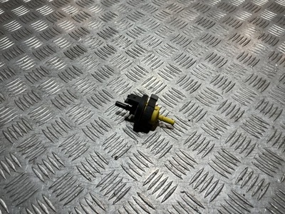 Клапан вакууму шланг dacia sandero ii stepway 0.9 tce 149304569r фото №1