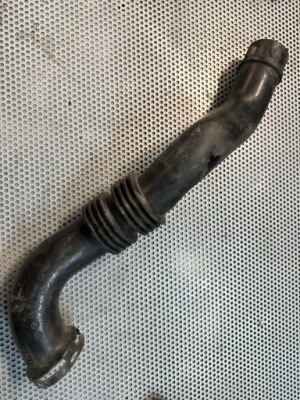 Труба шланг воздуха renault trafic 2.0 8200865653 фото №1