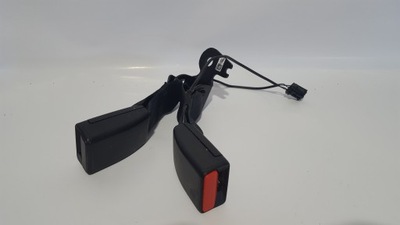 Opel crossland x защёлки поперечина левый задняя 39047228 фото №1