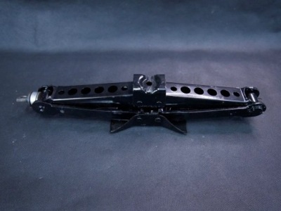 Audi a3 8v оригінальний домкрат 8v0011031 фото №1