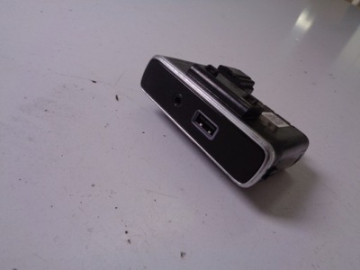 Роз'єм aux usb alfa romeo giulia 2016- фото №1