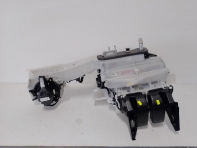 Отопитель peugeot 3008 ii 1.2 thp фото №1