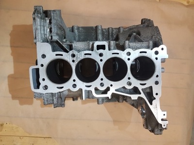 Land rover jaguar 2.0 biturbo блок 204dta g4d3-6015-ad g4d36015ad фото №1