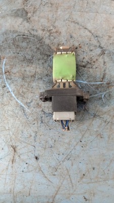 Резистор вентилятор ford fusion 1.4tdci 02r фото №1