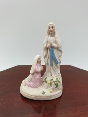 Figurka Matka Boska z Loudres i św. Bernadetta porcelana biskwitowa