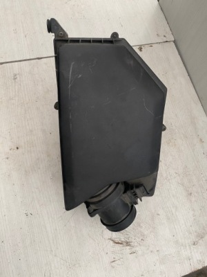 Volvo v70 iii 06- 2.4d корпус фільтра повітря фото №1