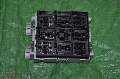 Коробка запобіжників vw touareg рестайлінг  7p0941828a фото №1