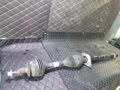 Приводной вал правая 2.0 бензин mercedes cla a2463600274 фото №1