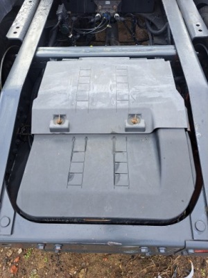 Коробка акумуляторів w рама renault premium magnum dxi фото №1