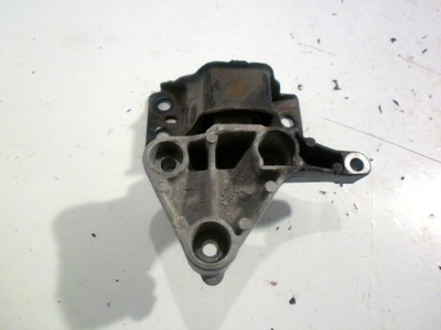 Dacia logan кронштейн подушка двигуна 1.5 dci 04-09 r фото №1