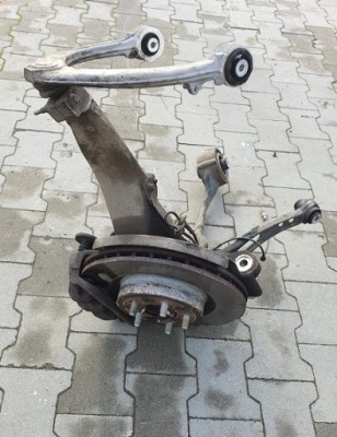 Lr discovery v l462 17^ поворотний кулак kpl правий перед фото №1