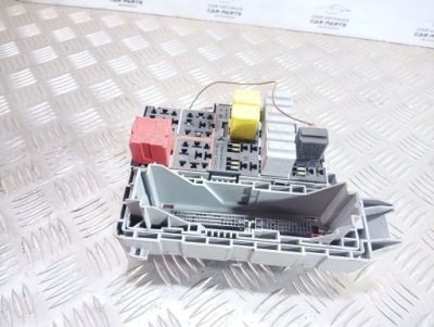 Opel meriva a 2005 93363140 коробка предохранителей / комплект 93363140 фото №1