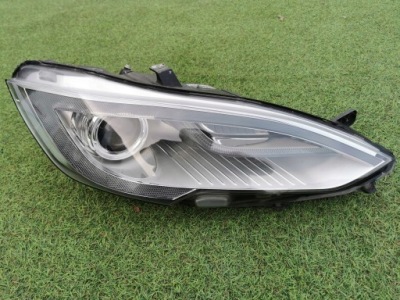 Tesla s лампа правая перед led ксенон 1012227-00-c фото №1