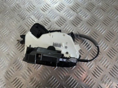 Skoda octavia iii замок дверь 5e0839016a фото №1