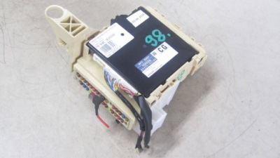 Toyota rav-4 iv 2.0 коробка запобіжників 89221-42180 12- фото №1