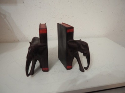 Podpórki do książek drewno słonie