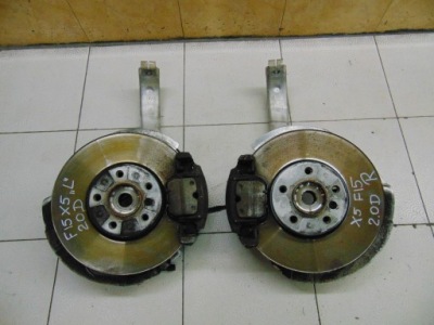 Поворотний кулак ліва права bmw x5 f15 2.0d фото №1