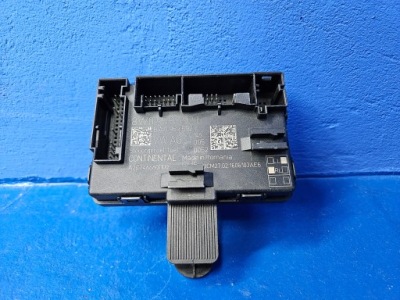 Audi a4 b9 8w модуль блок керування двері 8w0959592g фото №1