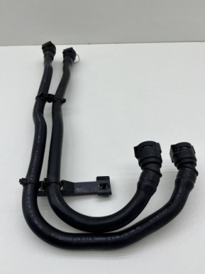 Opel crossland x труба шланг воды радиатора 9822184680 фото №1