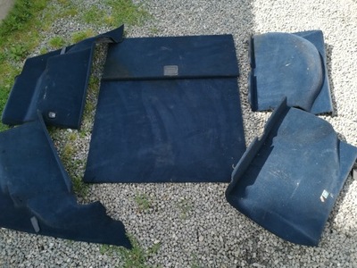 mercedes w210 kombi tapicerka bagaznika niebieska