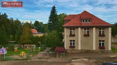 Dom, Kowary, Jeleniogórski (pow.), 743 m²