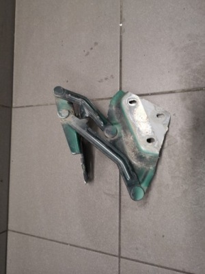 Петля капот лівий vw touareg 7l6823301 фото №1