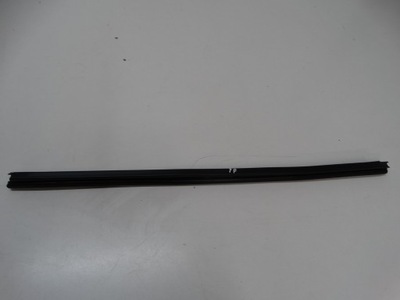 Молдинг ущільнювач правий перед renault laguna iii фото №1
