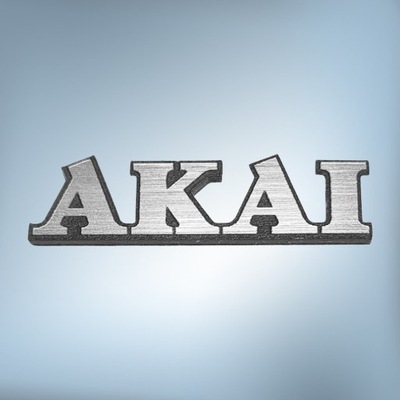 >>> Emblemat AKAI 77x23 srebrna Naklejka Logo Znaczek Symbol Sticker