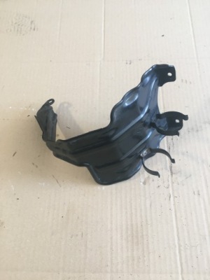 Накладка генератора mercedes c klasa w205 1.6 cdi фото №1