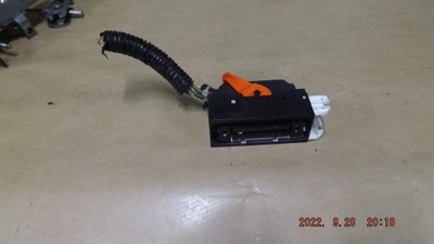 Suzuki swift mk6 07r штекер насоса abs фото №1