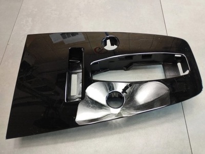 Audi q4 e-tron рамка dekor 89a864241 фото №1