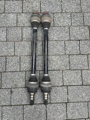 Привідний вал задня porsche macan 95b фото №1