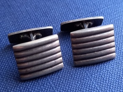 Antyczne spinki do mankietów z lat 30-tych
