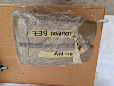 Підлокітник udi a8 d3 4e справні кліпси фото №1