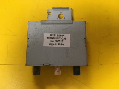 Модуль блок керування антени gps infiniti q30 qx30 фото №1