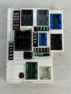 Модуль bsi peugeot 308 3 2022 9849163880 фото №1