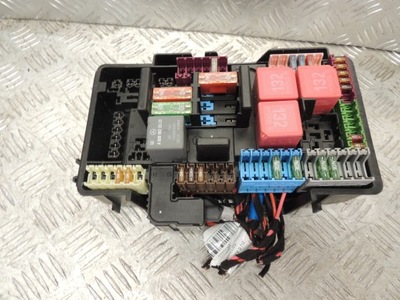 Mercedes w205 коробка предохранителей 1.6cdi фото №1