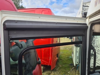 Шторка электрическая жалюзи левая renault magnum dxi lift vega фото №1