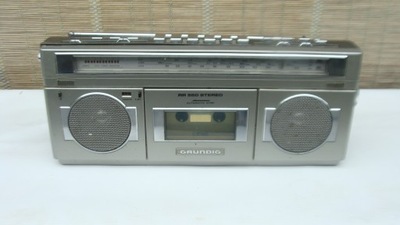 RADIOODTWARZACZ GRUNDIG RR 550