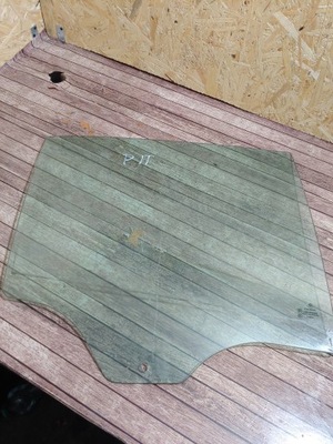 Скло правий задня bmw e65 фото №1